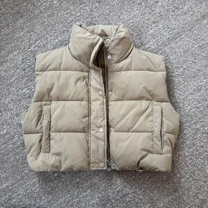 Revolve Cropped Puffer Vest